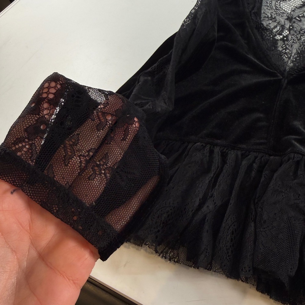 Free People Black Velvet Lace Peplum Top Sheer Back Size XSmall - Picture 9 of 9